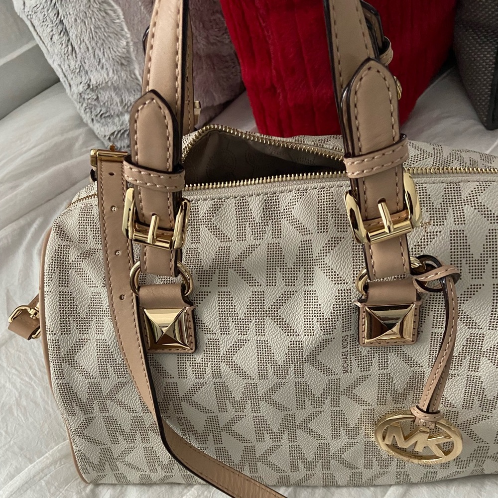 Michael Kors bundle - Picture 2 of 10